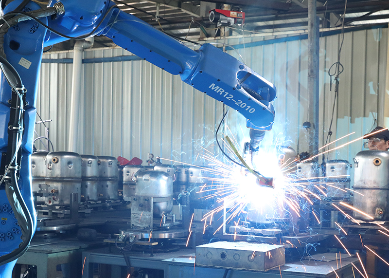 強(qiáng)強(qiáng)聯(lián)合!石特廣告圓滿完成浙江興發(fā)機(jī)車設(shè)備有限公司全方位品牌視覺(jué)服務(wù)