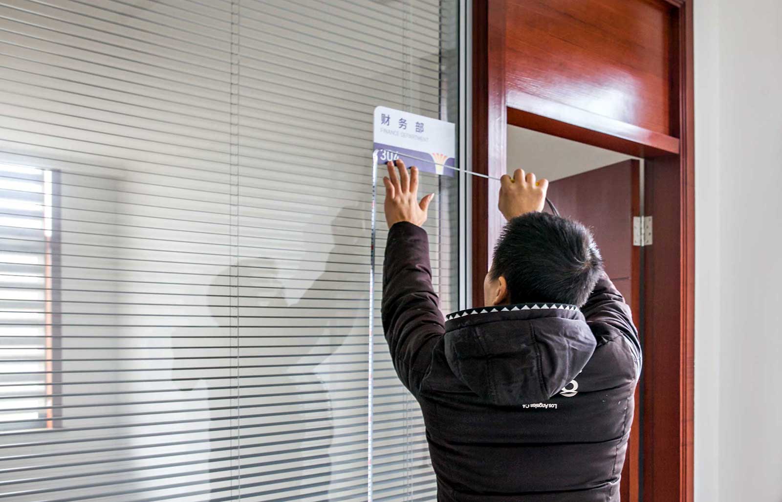 1563171516995034.jpg 宏達(dá)塑化品牌形象全案策劃設(shè)計(jì)